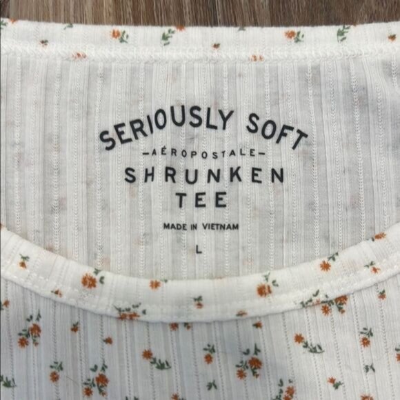 Aeropostale Seriously Soft Floral Tee - Picture 2 of 3